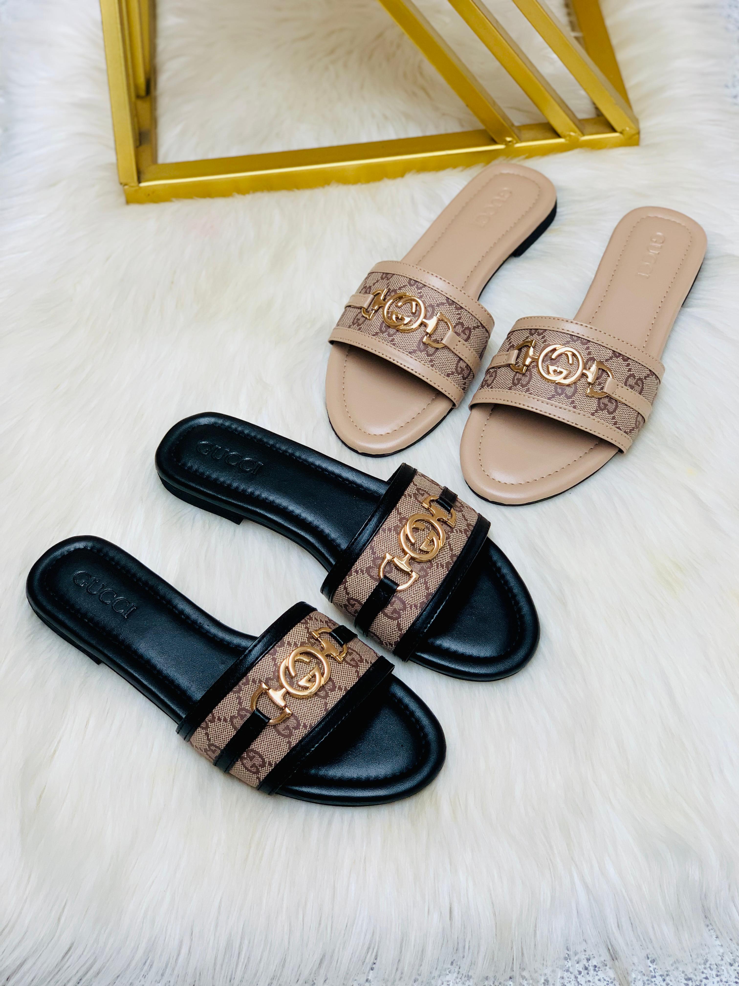 GUCCI FLAT SLIPPERS