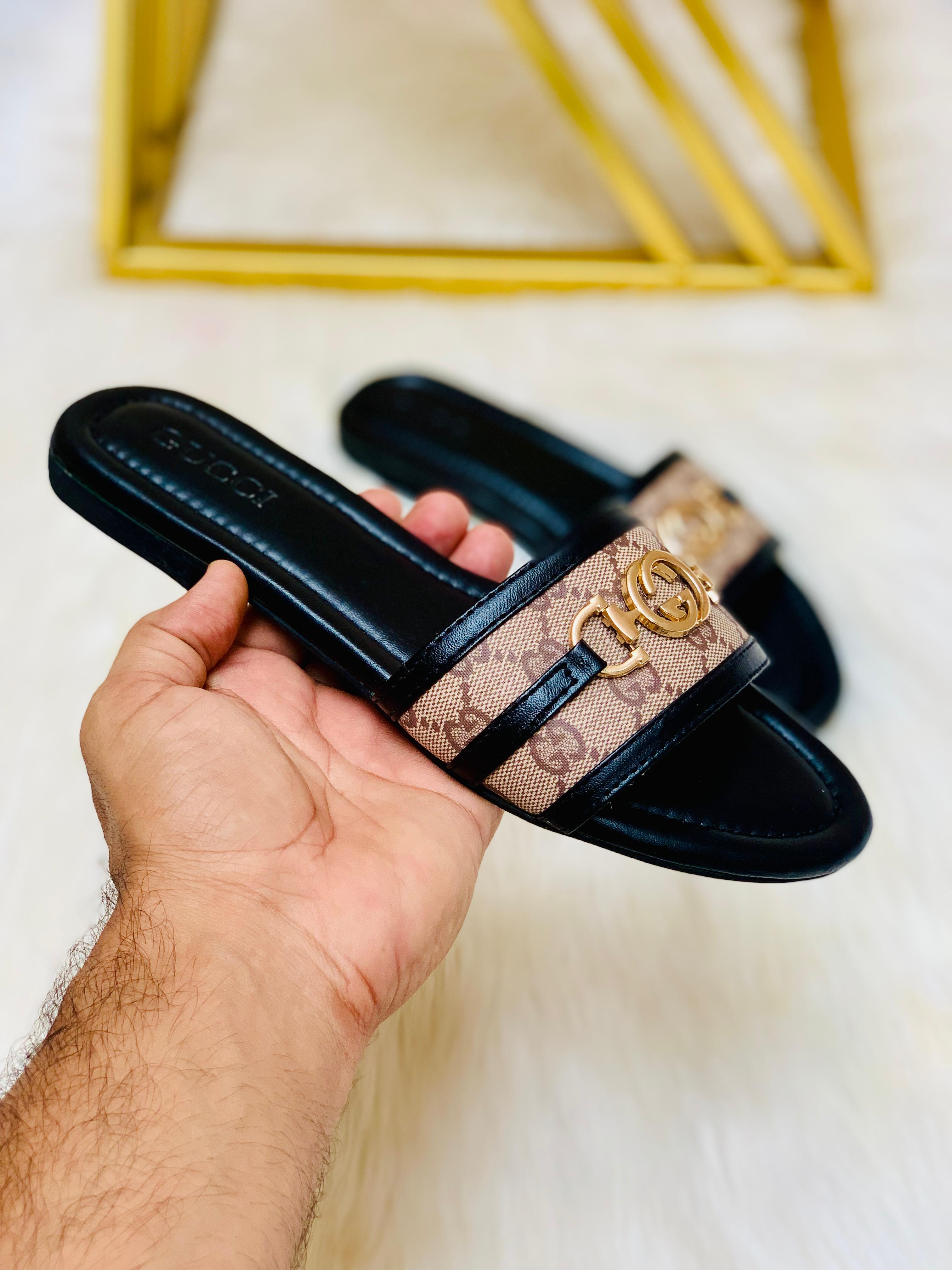 GUCCI FLAT SLIPPERS
