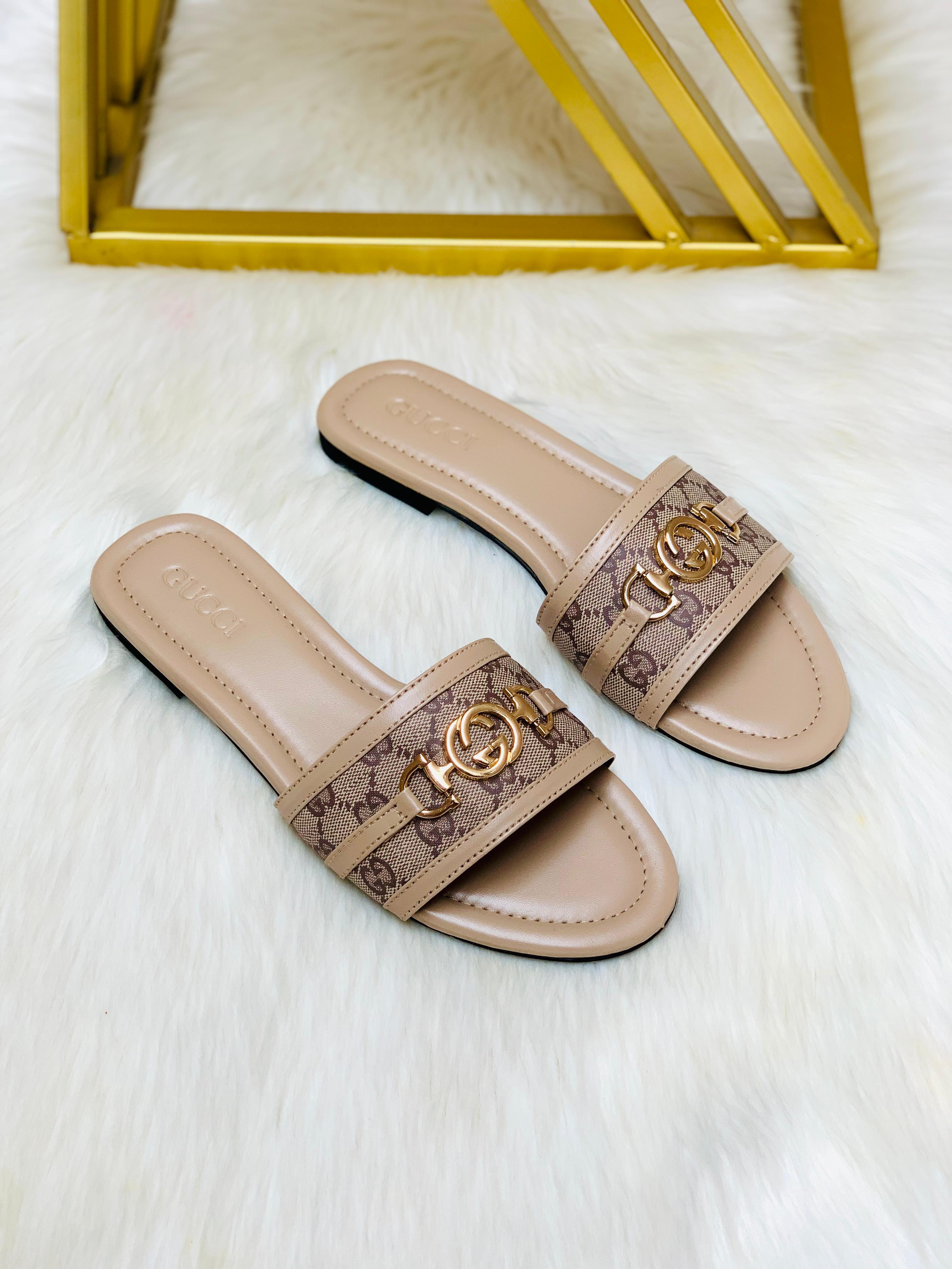 GUCCI FLAT SLIPPERS