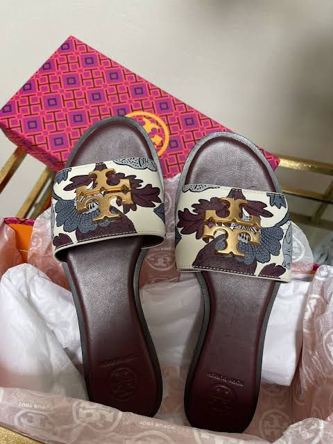 TORY-BURCH FLAT SLIPPERS