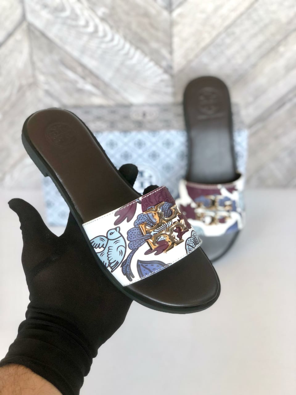 TORY-BURCH FLAT SLIPPERS