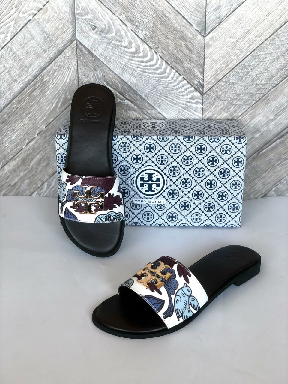TORY-BURCH FLAT SLIPPERS