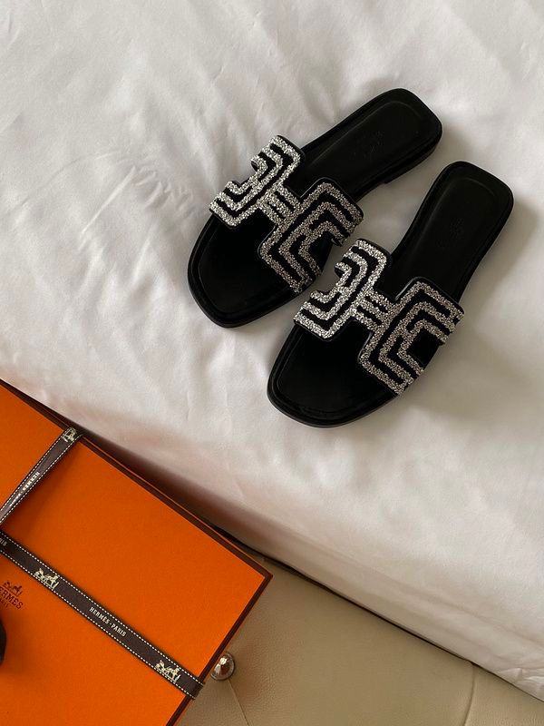 HERMES STONE SLIDES