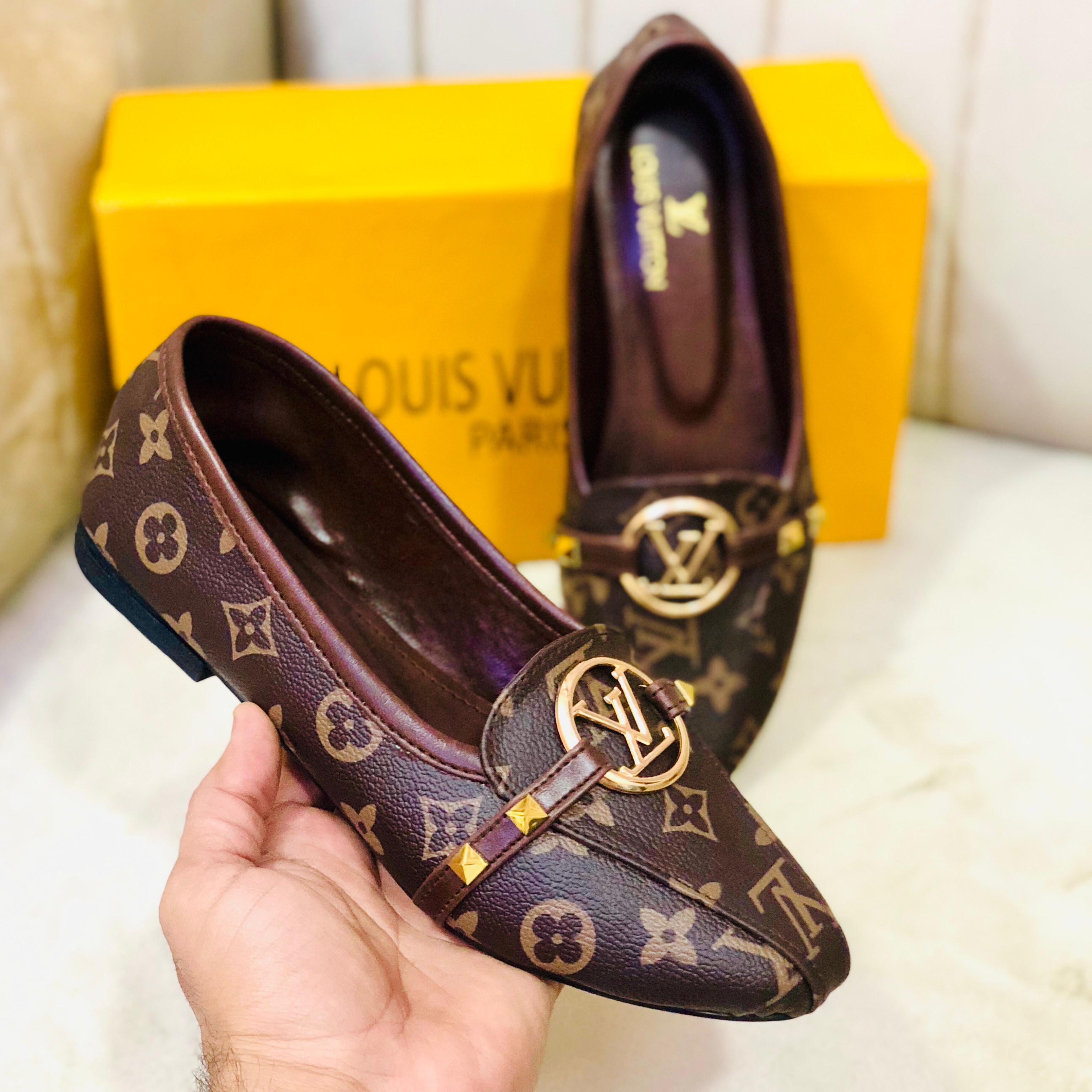 LOUIS VUITTON PUMPS