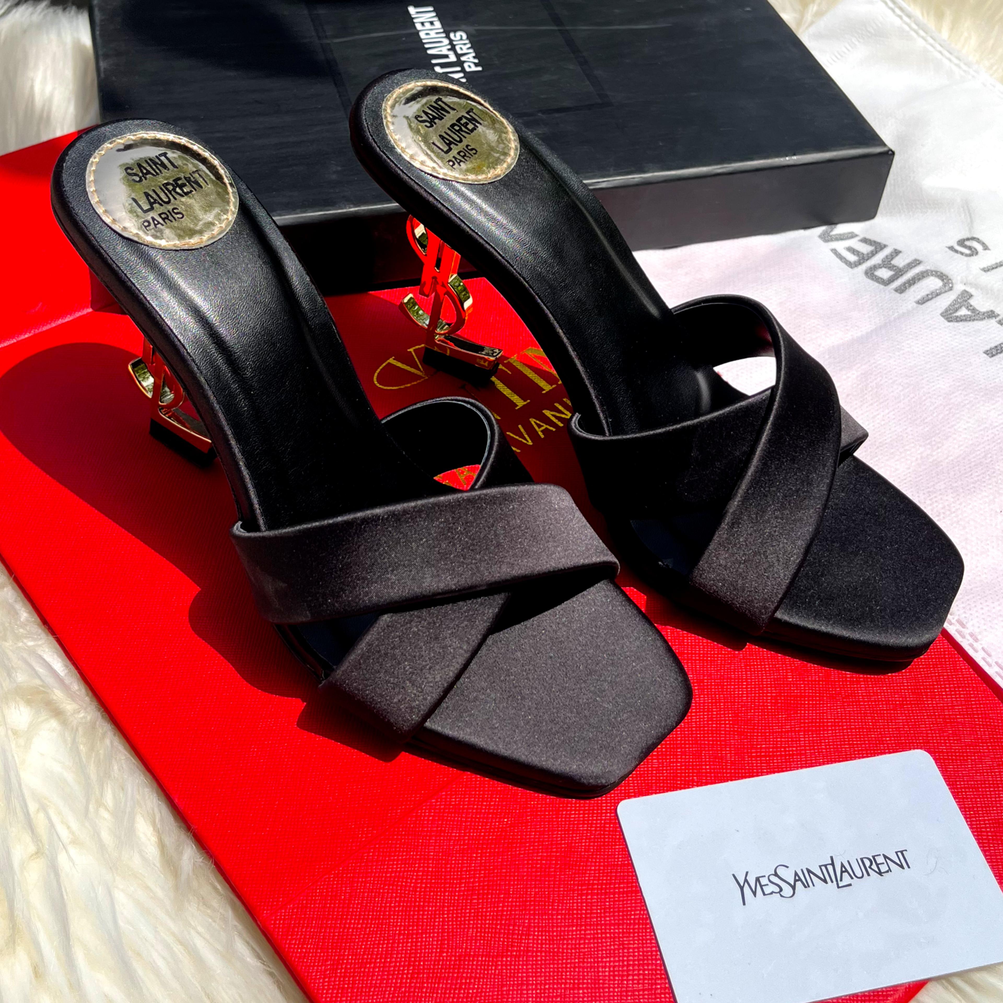 IMPORTED LUXE STRAP HEEL 09