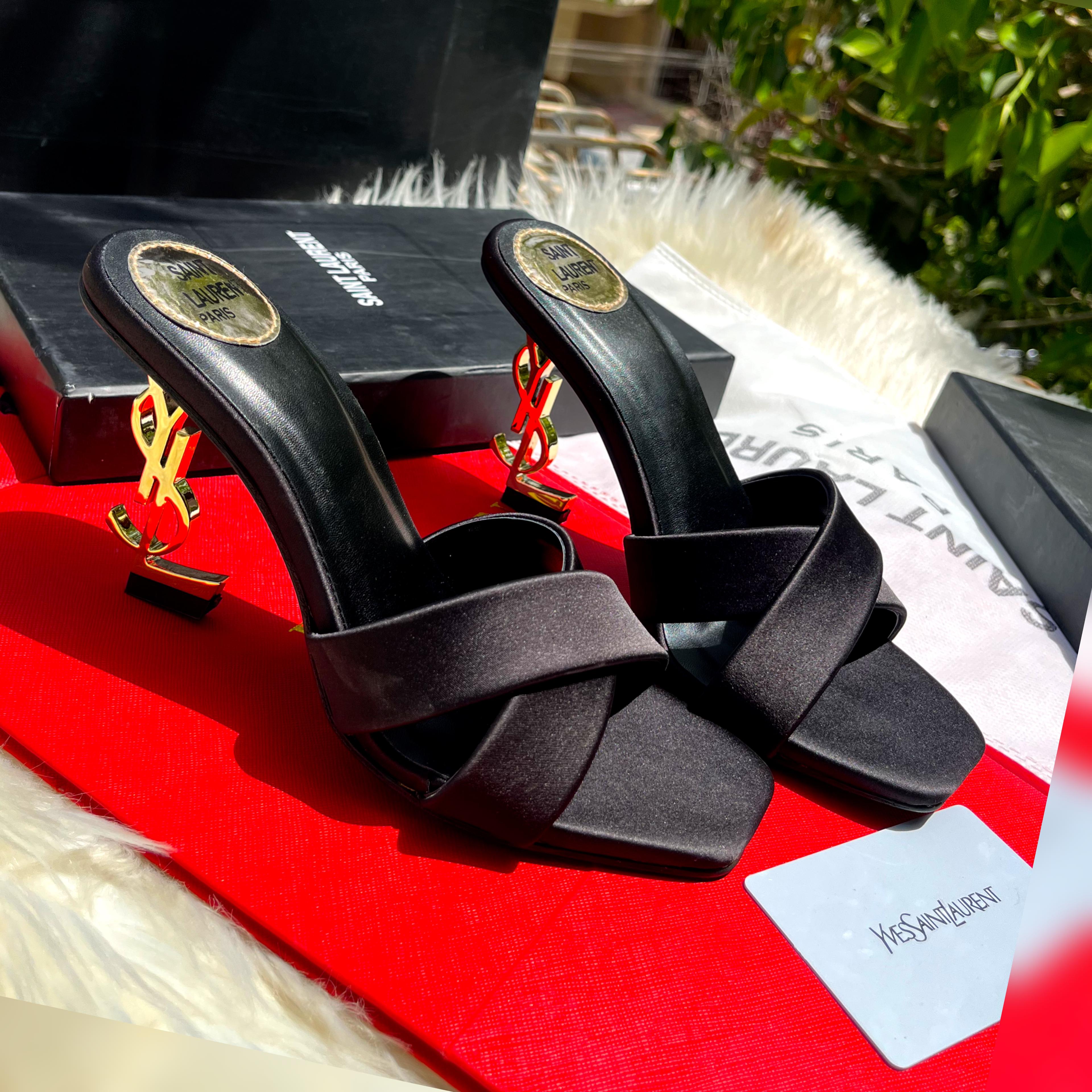 IMPORTED LUXE STRAP HEEL 09