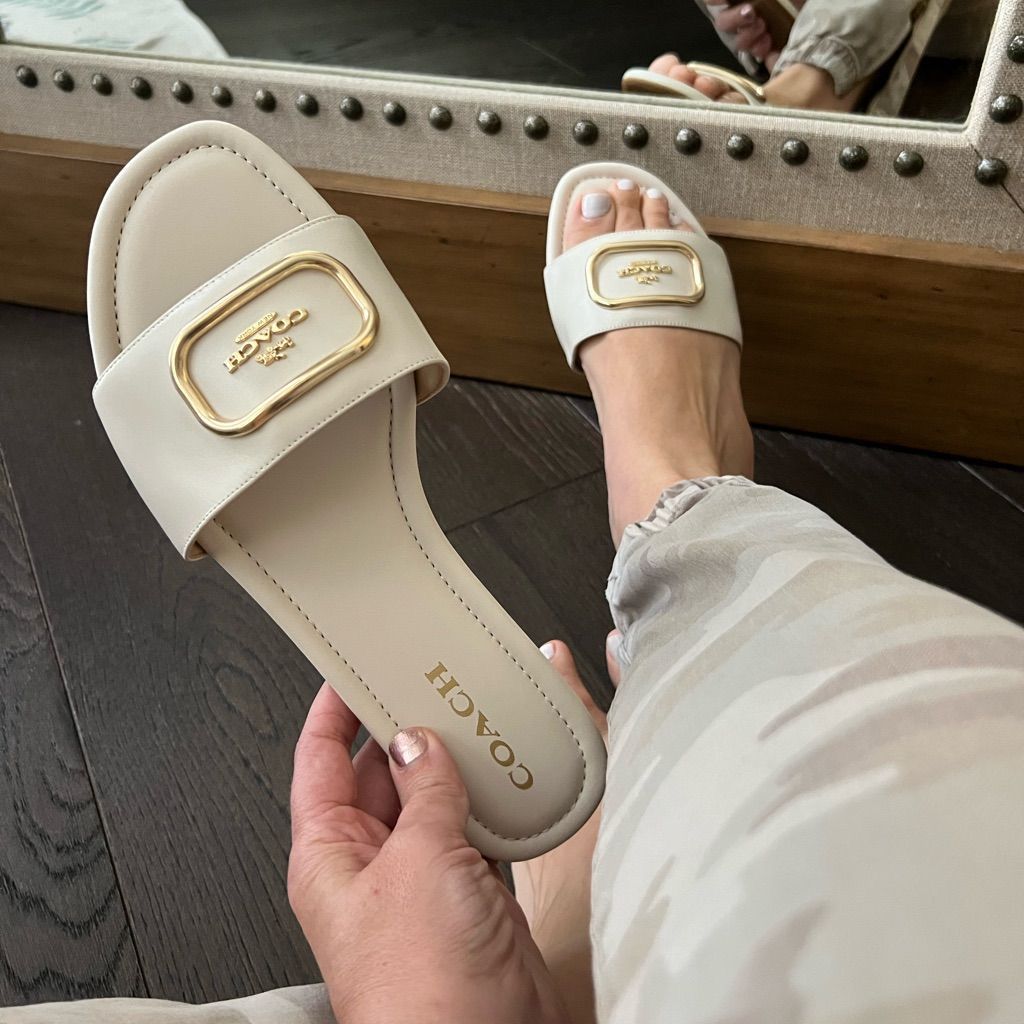 Fioure Luxury Logo Plaque Slide Sandals