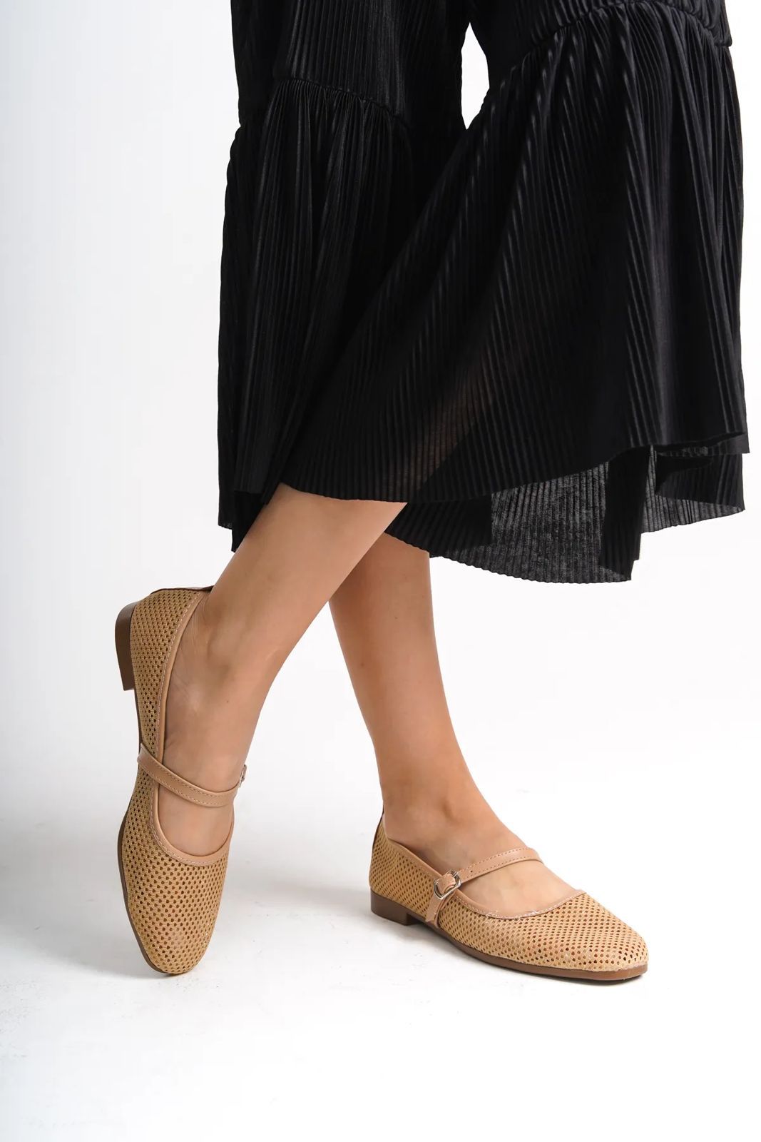 Fioure Luxury Breathable Mesh Mary Jane Flats