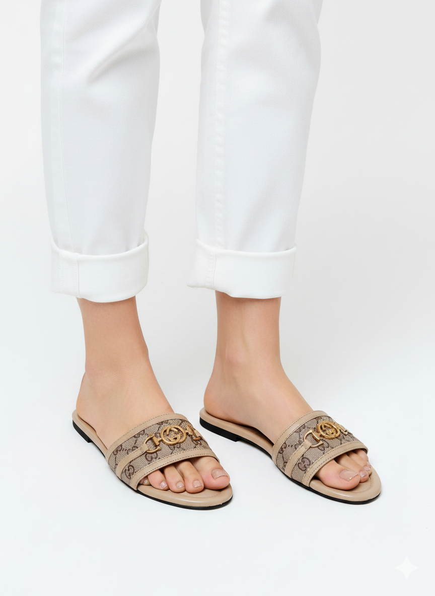 GUCCI FLAT SLIPPERS