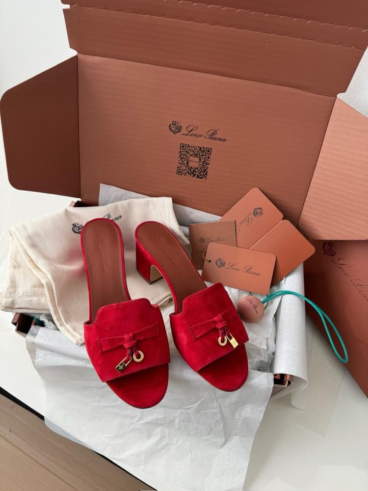 LORO PIANA SUMMER CHARMS SANDALS