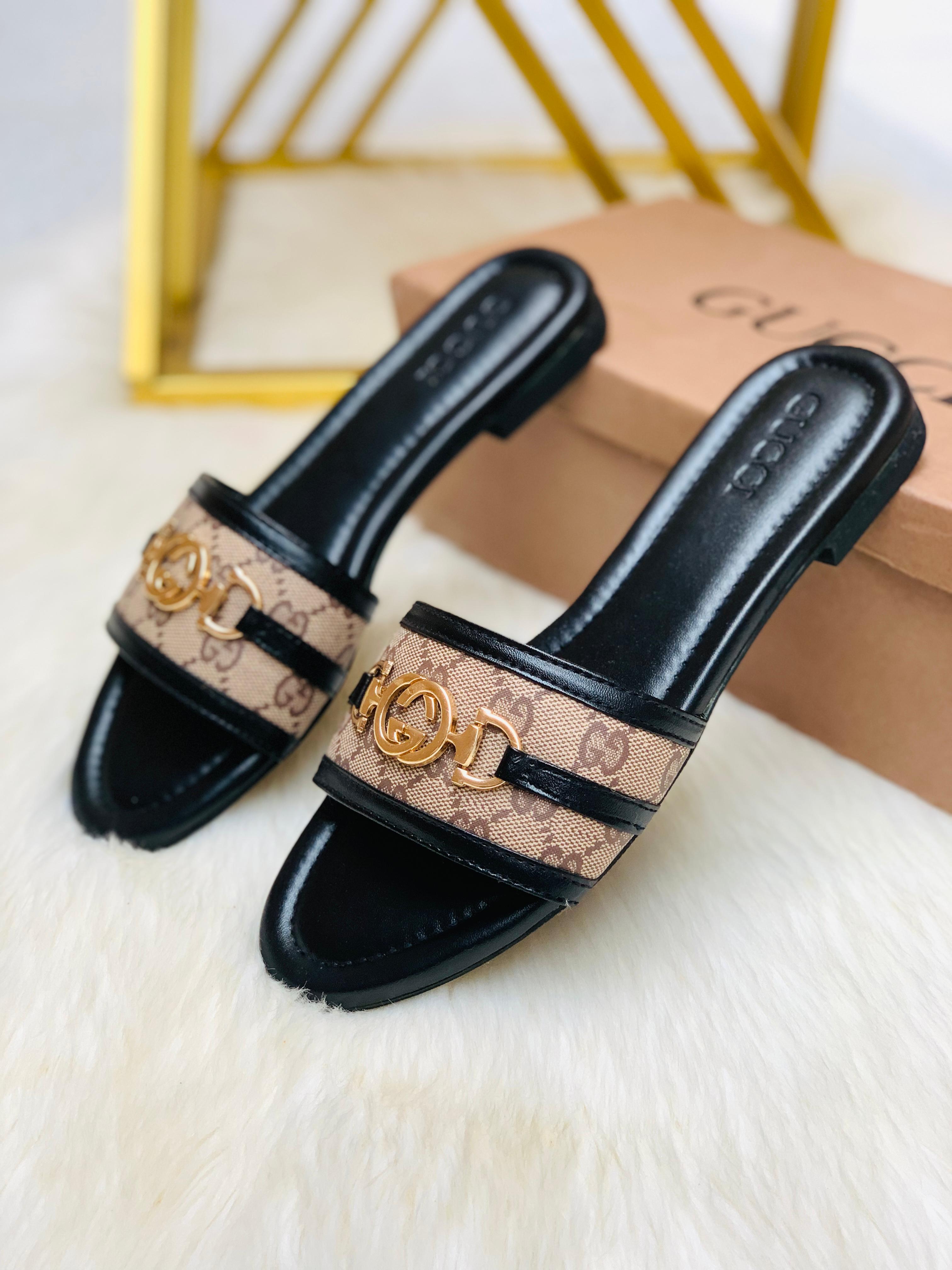 GUCCI FLAT SLIPPERS