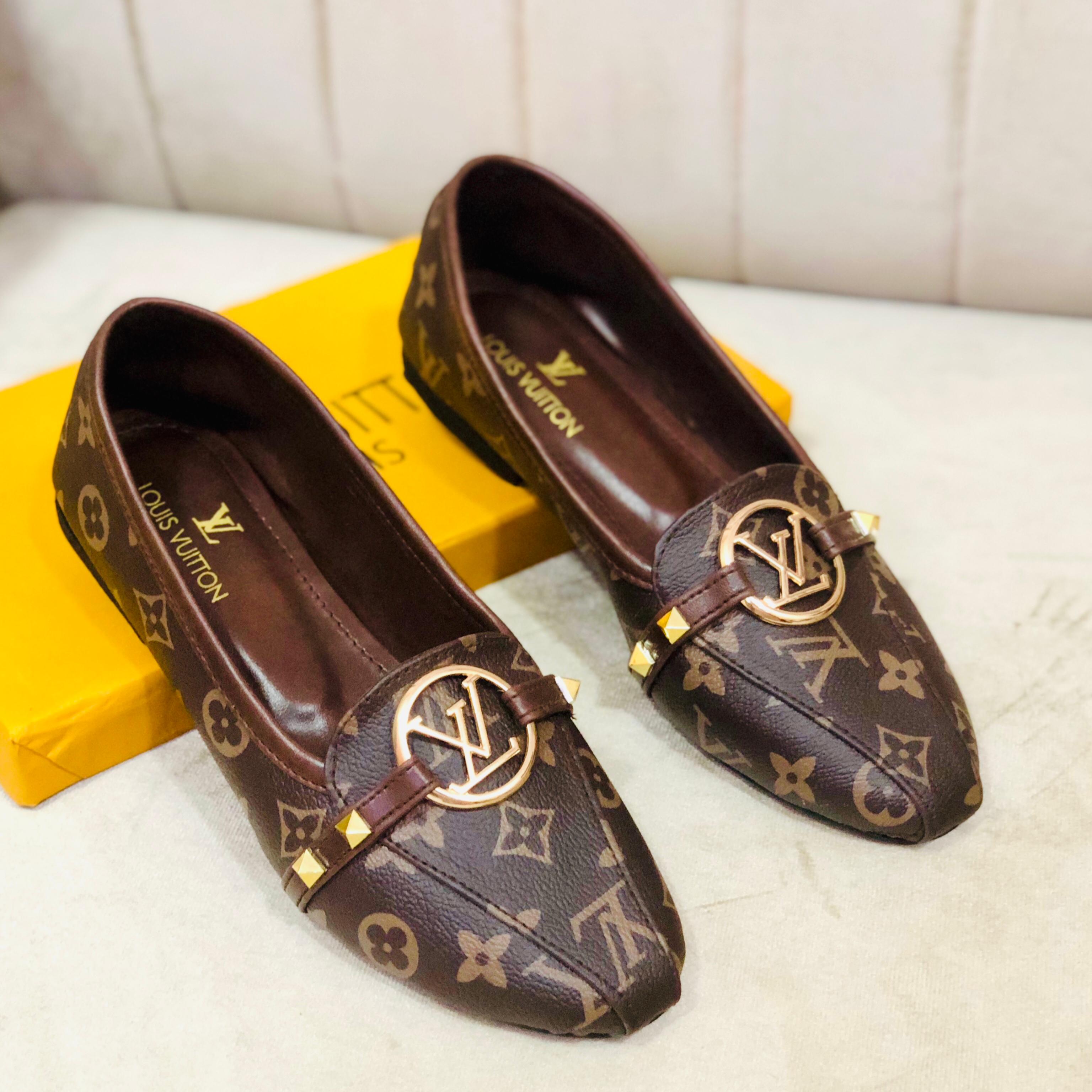 LOUIS VUITTON PUMPS