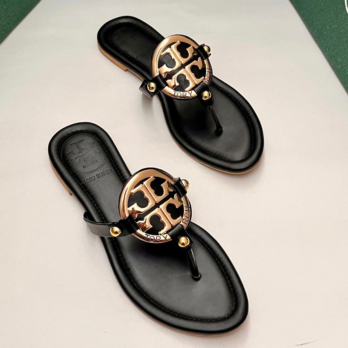 Fioure Premium Flat Slippers - Luxurious Designer Women's Flats