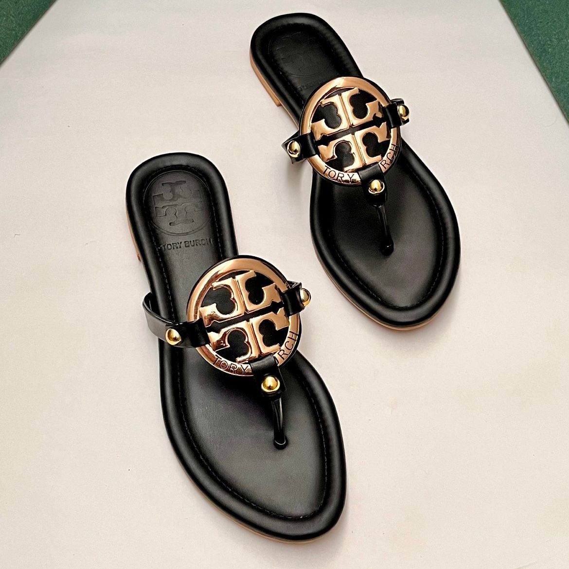 Fioure Premium Flat Slippers - Luxurious Designer Women's Flats